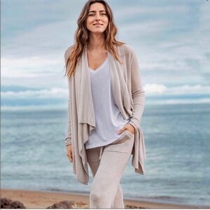 BAREFOOT DREAMS CozyChic Lite Island Wrap Waterfall Cardigan size large / XL
